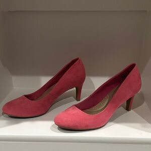 Dexflex Comfort Pink Suede Heels